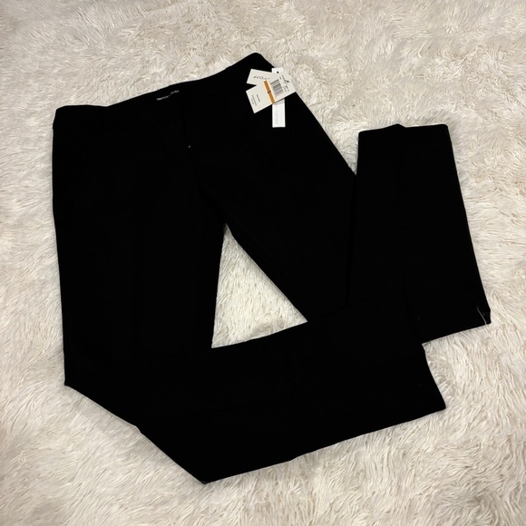 Amanda+Chelsea CONTEMPORARY FIT Narrow Leg
Low-rise waist black pants NWT sz2 - Picture 2 of 11